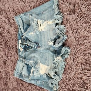 Almost famous Light wash Jean shorts 7